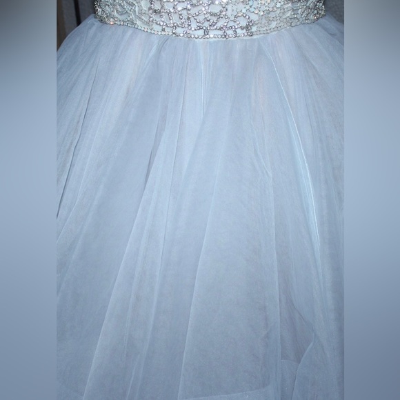 Hayley Paige Dori Wedding Dress - Picture 10 of 14